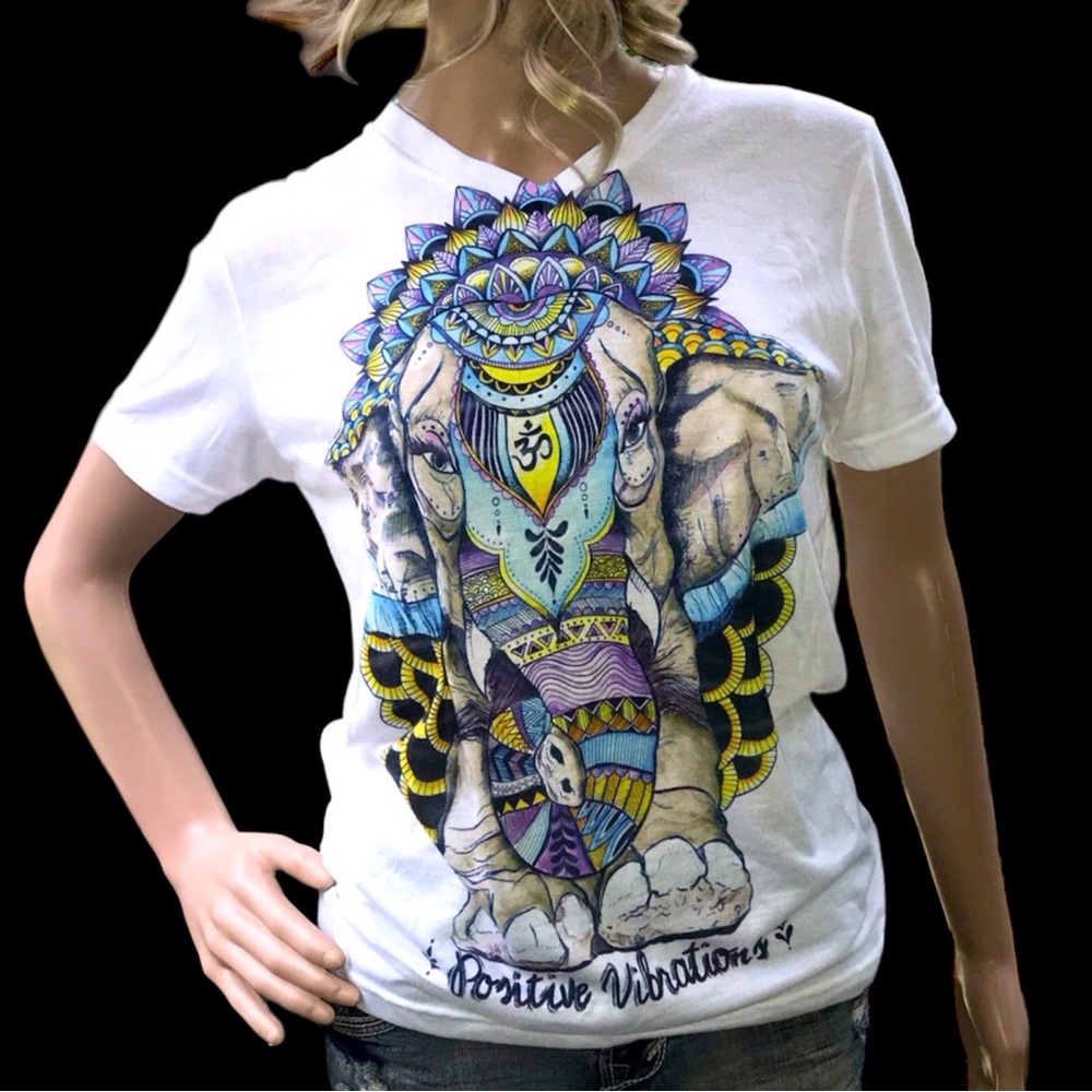 **LAST CHANCE CLEARANCE** NWOT Elephant Tee